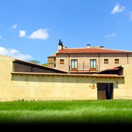 Готель Rincon De Dona Ines Villanueva de la Condesa Екстер'єр фото